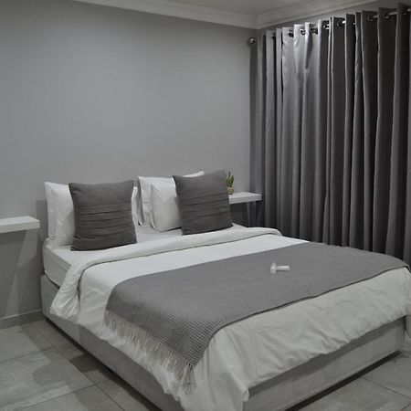 African Sands Guesthouse Load Shedding Free Bloemfontein Exterior photo