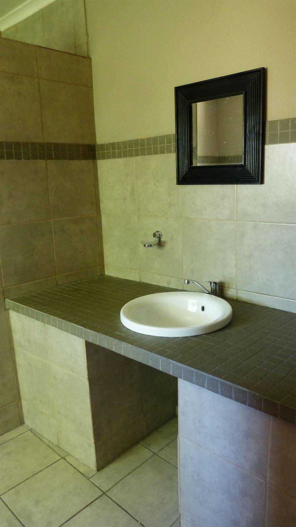 African Sands Guesthouse Load Shedding Free Bloemfontein Exterior photo