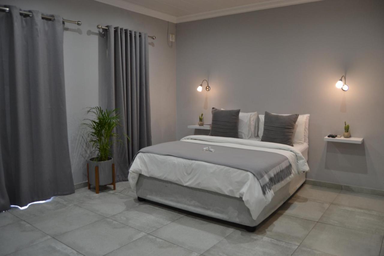 African Sands Guesthouse Load Shedding Free Bloemfontein Exterior photo