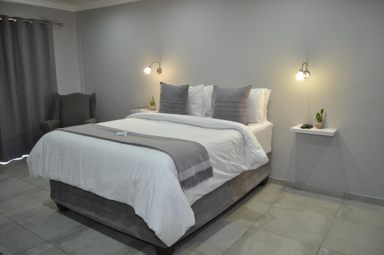 African Sands Guesthouse Load Shedding Free Bloemfontein Exterior photo